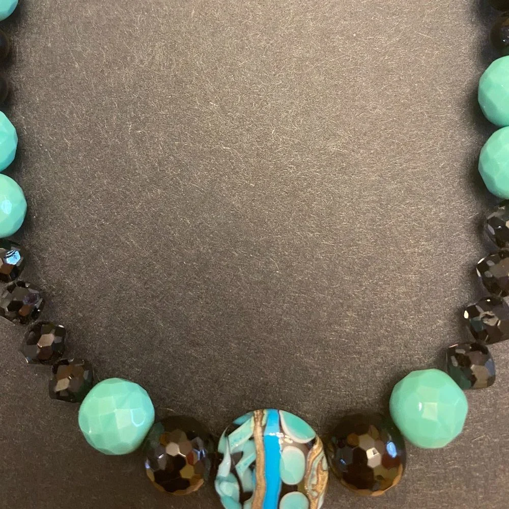 Handmade Brand New Beautiful Beaded 18" Necklace - Picture 6 of 8